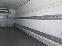 いすゞフォワード冷凍車（冷蔵車）中型（4t）[写真11]