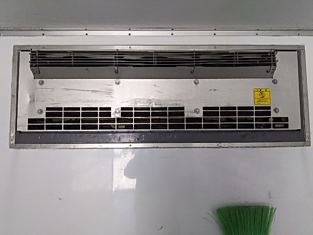 いすゞフォワード冷凍車（冷蔵車）中型（4t）[写真14]