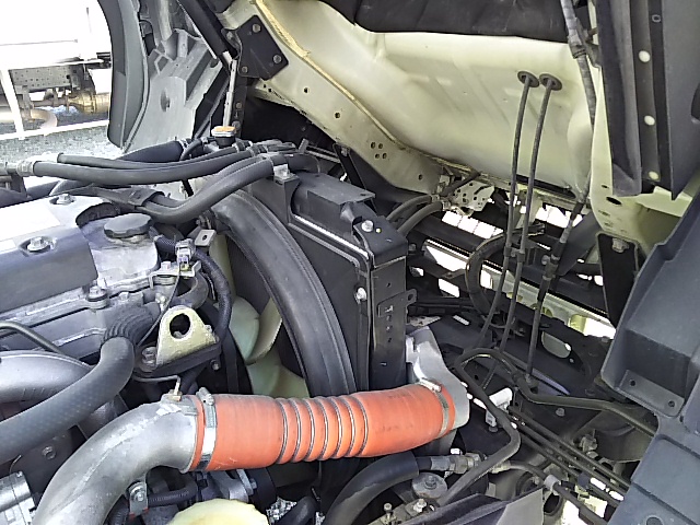 いすゞフォワード冷凍車（冷蔵車）中型（4t）[写真27]