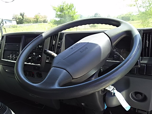 いすゞフォワード冷凍車（冷蔵車）中型（4t）[写真31]