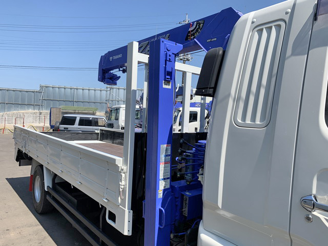 三菱ふそうファイターセルフクレーン3段中型（4t）[写真10]