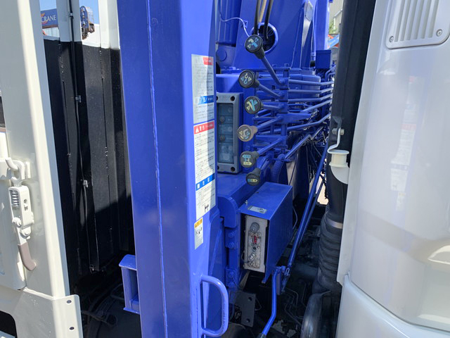 三菱ふそうファイターセルフクレーン3段中型（4t）[写真15]