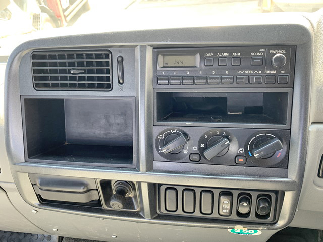 三菱ふそうファイターセルフクレーン3段中型（4t）[写真39]