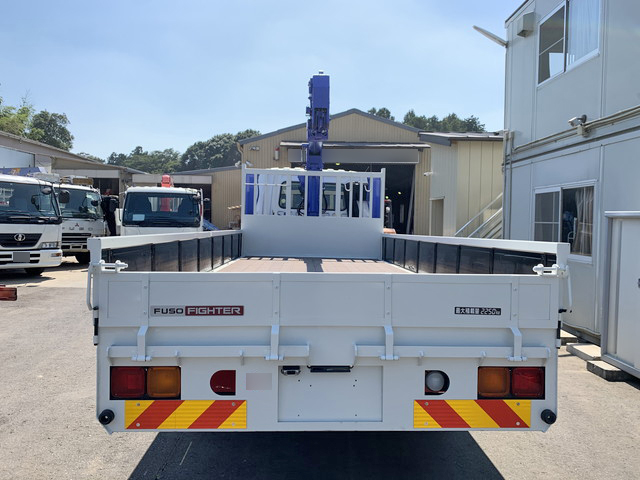 三菱ふそうファイターセルフクレーン3段中型（4t）[写真06]