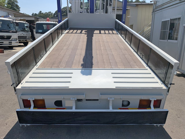 三菱ふそうファイターセルフクレーン3段中型（4t）[写真07]