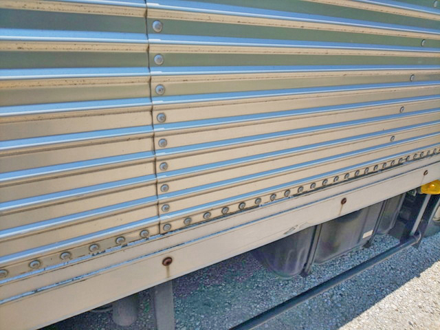 いすゞエルフアルミバン小型（2t・3t）[写真13]