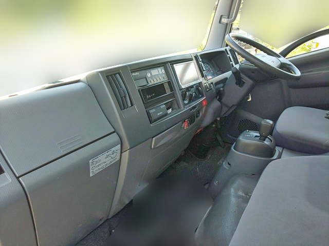 いすゞエルフアルミバン小型（2t・3t）[写真30]