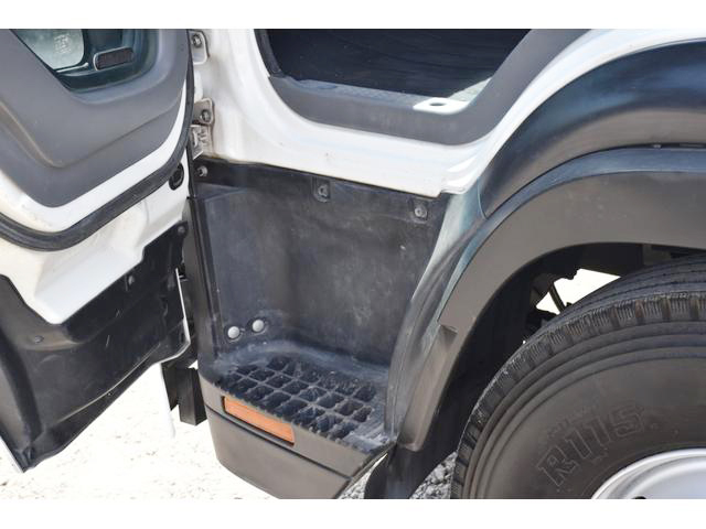 いすゞフォワードクレーン3段中型（4t）[写真24]