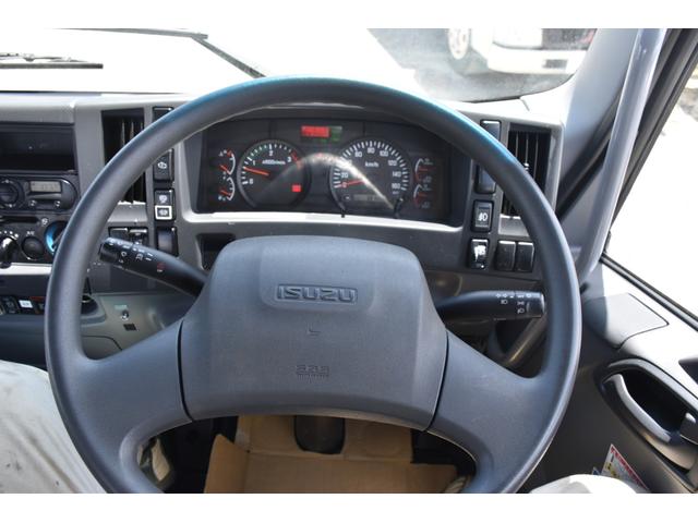 いすゞフォワードクレーン3段中型（4t）[写真32]