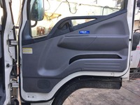 三菱ふそうキャンター冷凍車（冷蔵車）小型（2t・3t）[写真31]