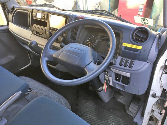 三菱ふそうキャンター冷凍車（冷蔵車）小型（2t・3t）[写真35]