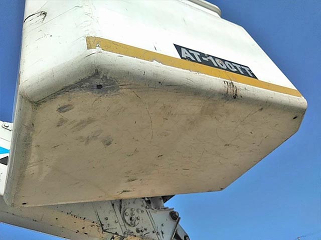 いすゞエルフ高所作業車小型（2t・3t）[写真13]