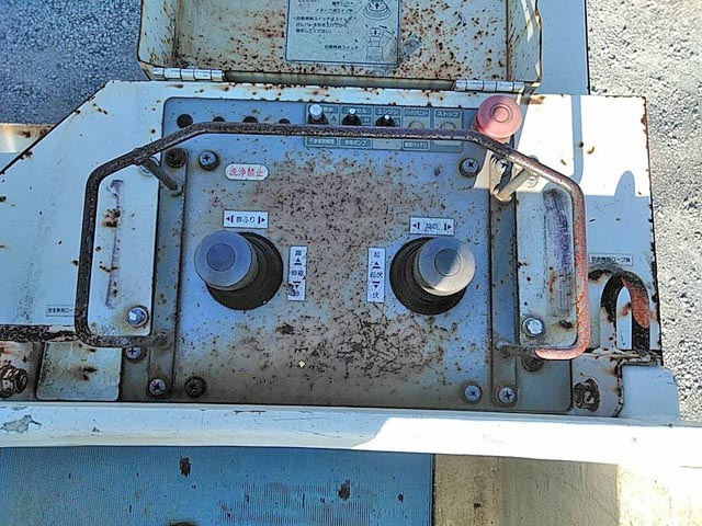 いすゞエルフ高所作業車小型（2t・3t）[写真15]