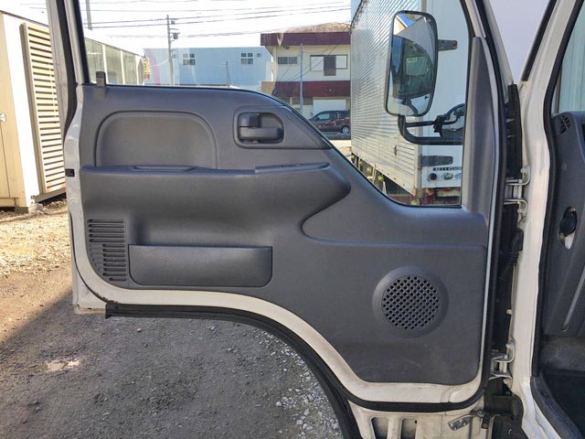 いすゞエルフ高所作業車小型（2t・3t）[写真30]