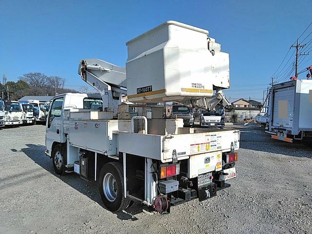 いすゞエルフ高所作業車小型（2t・3t）[写真04]