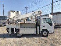 いすゞエルフ高所作業車小型（2t・3t）[写真05]