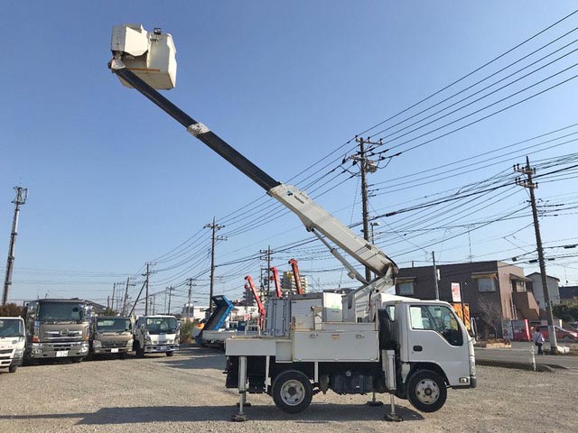 いすゞエルフ高所作業車小型（2t・3t）[写真06]