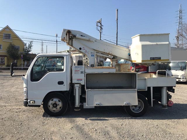 いすゞエルフ高所作業車小型（2t・3t）[写真07]