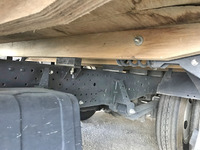 いすゞエルフ平ボディ小型（2t・3t）[写真11]