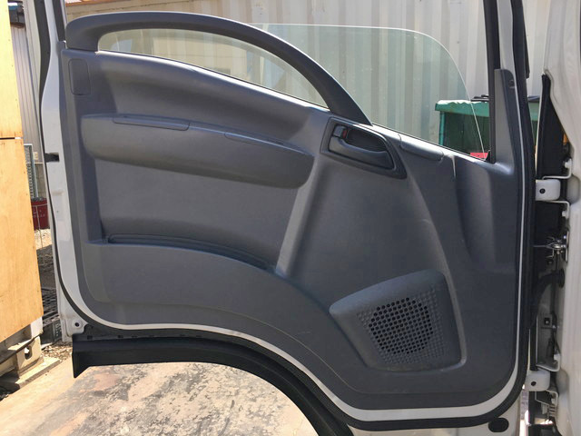 いすゞエルフ平ボディ小型（2t・3t）[写真27]