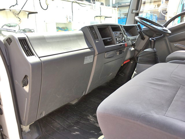 いすゞエルフ平ボディ小型（2t・3t）[写真32]