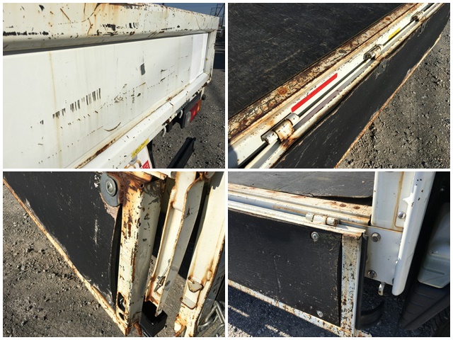 三菱ふそうキャンター平ボディ小型（2t・3t）[写真12]