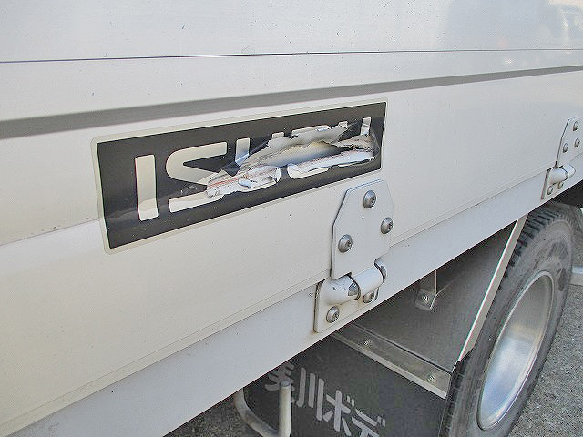 いすゞフォワードアルミウイング中型（4t）[写真11]