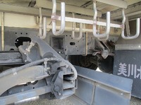 いすゞフォワードアルミウイング中型（4t）[写真13]