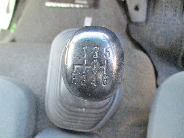 いすゞフォワードアルミウイング中型（4t）[写真20]