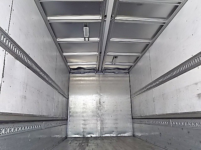 三菱ふそうファイターアルミウイング中型（4t）[写真10]