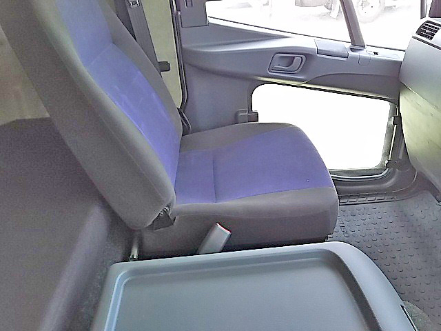 三菱ふそうファイターアルミウイング中型（4t）[写真31]