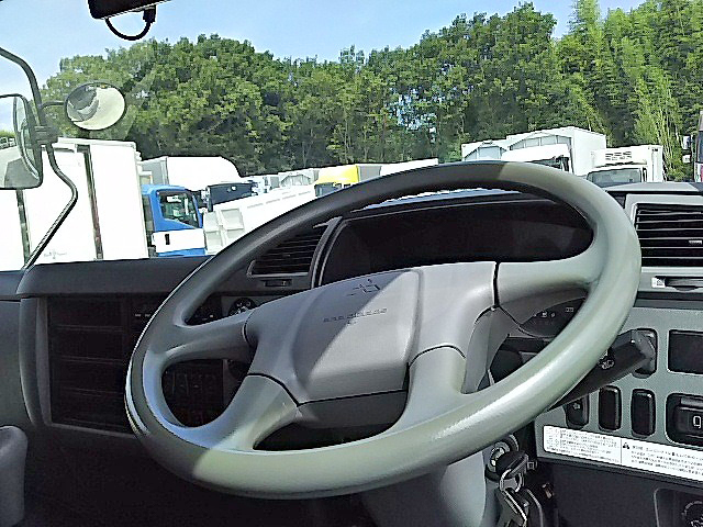 三菱ふそうファイターアルミウイング中型（4t）[写真34]