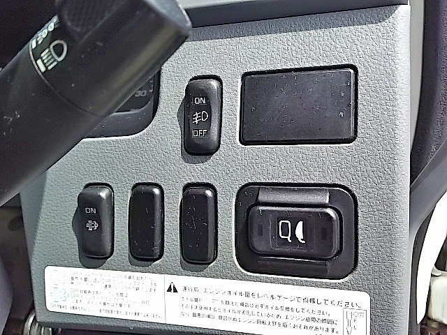 三菱ふそうファイターアルミウイング中型（4t）[写真35]