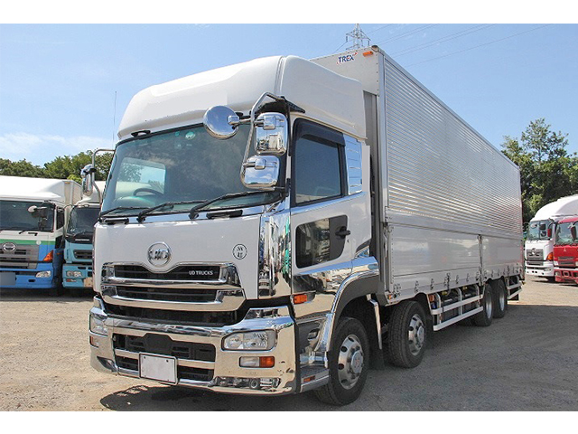 UDトラックスクオンアルミウイング大型（10t）[写真03]