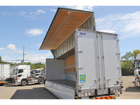 UDトラックスクオンアルミウイング大型（10t）[写真08]