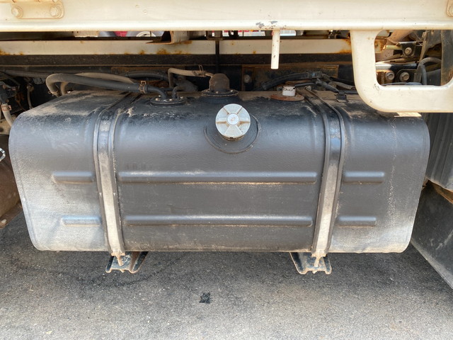 日野デュトロ平ボディ小型（2t・3t）[写真18]