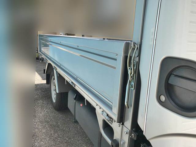 日産アトラス平ボディ小型（2t・3t）[写真12]