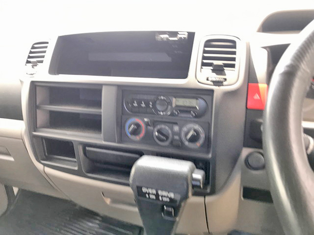 日産アトラス平ボディ小型（2t・3t）[写真21]