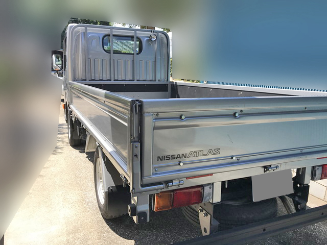 日産アトラス平ボディ小型（2t・3t）[写真04]