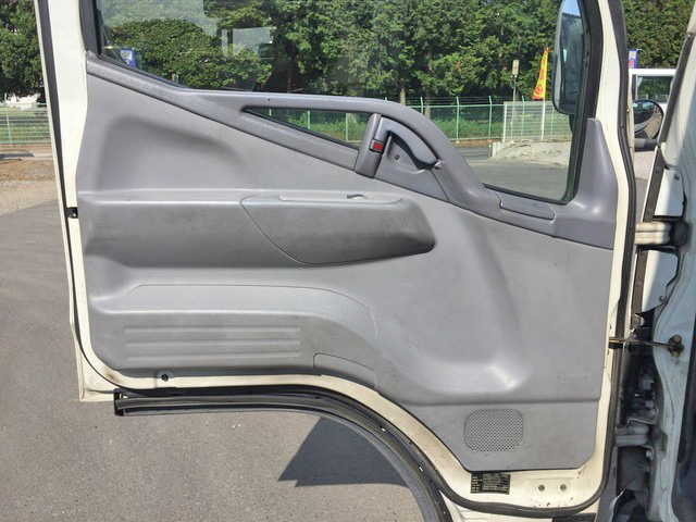 三菱ふそうキャンター高所作業車小型（2t・3t）[写真30]