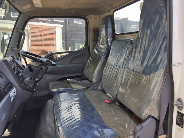 三菱ふそうキャンター高所作業車小型（2t・3t）[写真32]