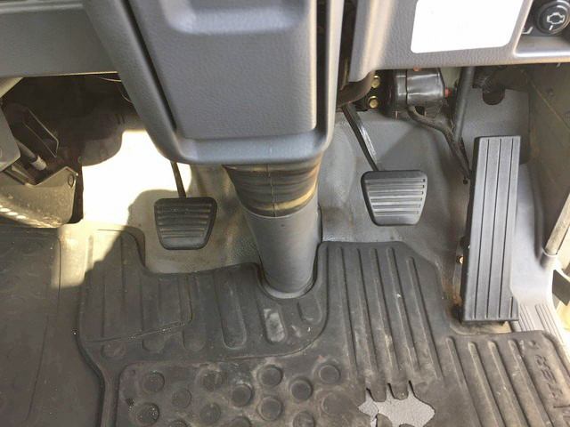 三菱ふそうキャンター高所作業車小型（2t・3t）[写真39]