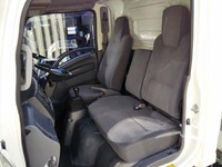 いすゞエルフパネルバン小型（2t・3t）[写真32]