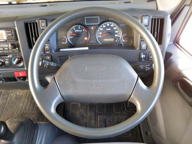 いすゞエルフパネルバン小型（2t・3t）[写真36]