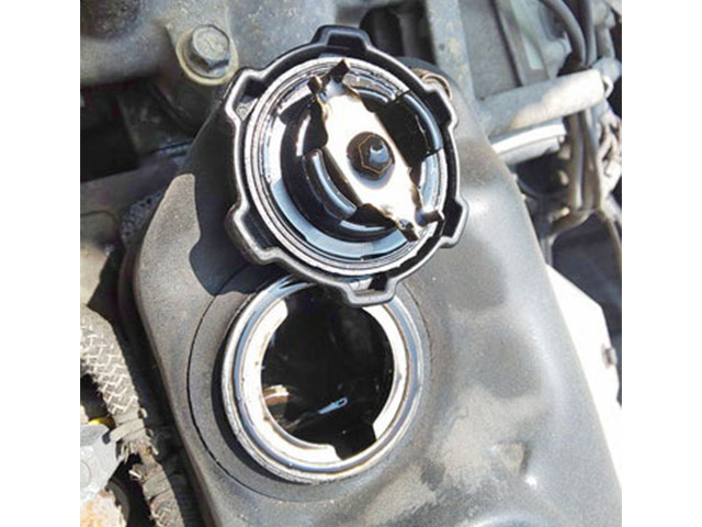 三菱ふそうキャンタークレーン4段小型（2t・3t）[写真12]