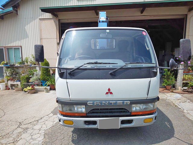 三菱ふそうキャンタークレーン4段小型（2t・3t）[写真03]