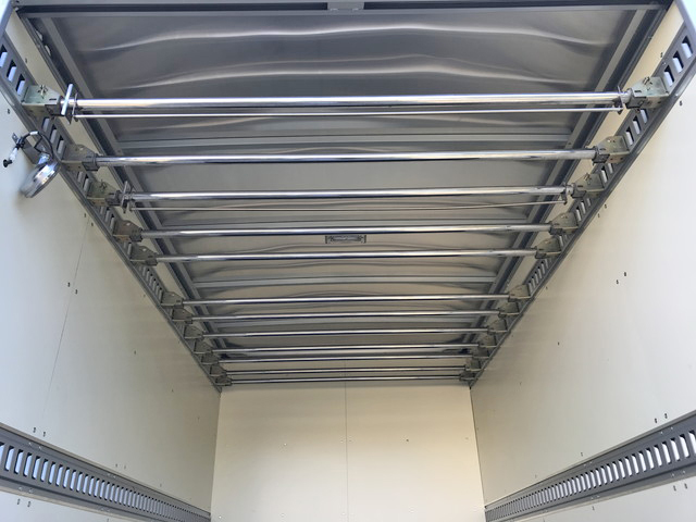 トヨタトヨエースパネルバン小型（2t・3t）[写真10]