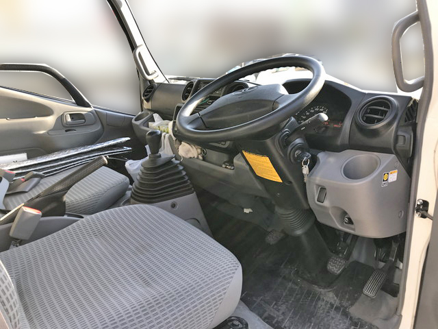 トヨタトヨエースパネルバン小型（2t・3t）[写真25]