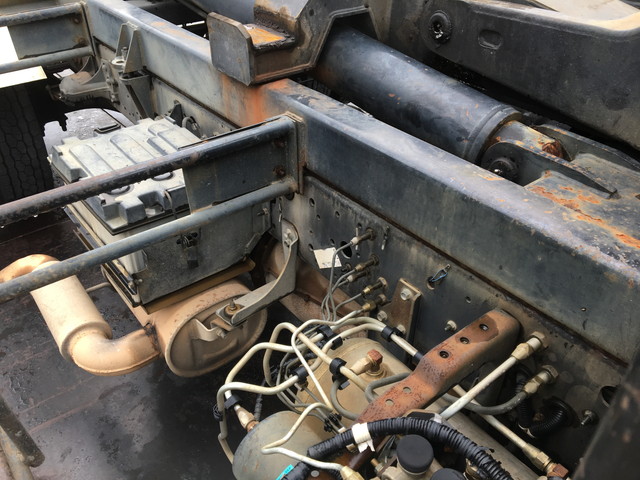 いすゞフォワードコンテナ専用車中型（4t）[写真16]