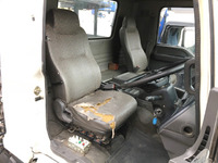 いすゞフォワードコンテナ専用車中型（4t）[写真28]